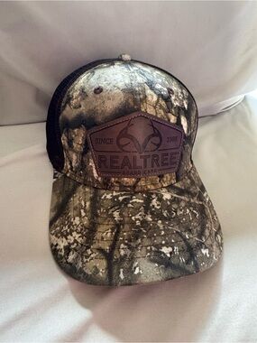Realtree Camo Snapback • Green/Brown